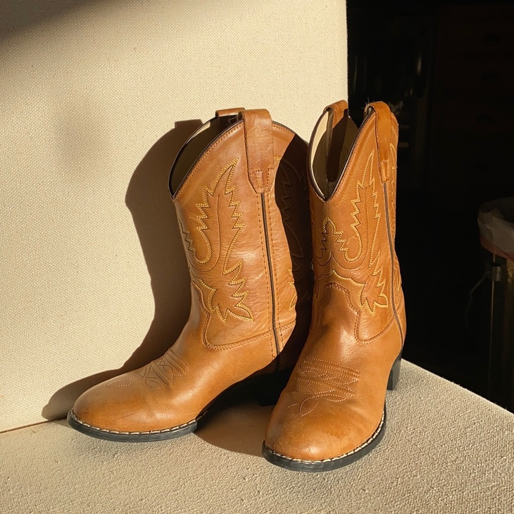 Kids Old West tan cowboys boots, like new condition